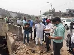 मंत्री, सांसद ने बुद्ध नाला के पुनरुद्धार परियोजना की समीक्षा की मंत्री, सांसद ने बुद्ध नाला के पुनरुद्धार परियोजना की समीक्षा की