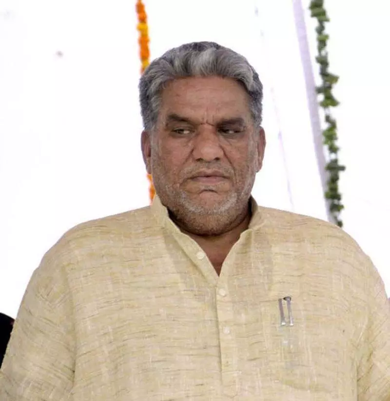 अवैध खनन पर सुरजेवाला के आरोप निराधार : पंवार अवैध खनन पर सुरजेवाला के आरोप निराधार : पंवार
