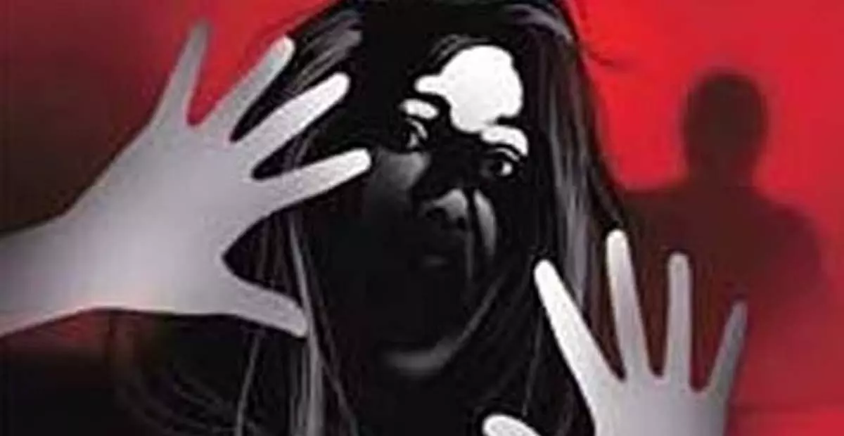 Odisha: 6 साल की बच्ची से बलात्कार की कोशिश के आरोप में बस हेल्पर हिरासत में Odisha: 6 साल की बच्ची से बलात्कार की कोशिश के आरोप में बस हेल्पर हिरासत में