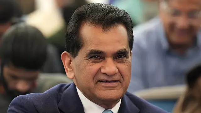 भारतीयों को 2047 तक 30 ट्रिलियन डॉलर की अर्थव्यवस्था हासिल करने का प्रयास करना चाहिए: Amitabh Kant भारतीयों को 2047 तक 30 ट्रिलियन डॉलर की अर्थव्यवस्था हासिल करने का प्रयास करना चाहिए: Amitabh Kant