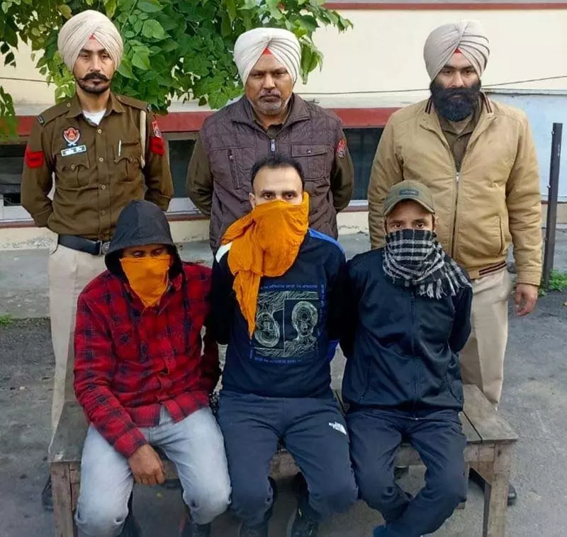 पुलिस, नागरिक प्रशासन ड्रग तस्करों की पहचान कर उनके घरों को ध्वस्त करेगा पुलिस, नागरिक प्रशासन ड्रग तस्करों की पहचान कर उनके घरों को ध्वस्त करेगा
