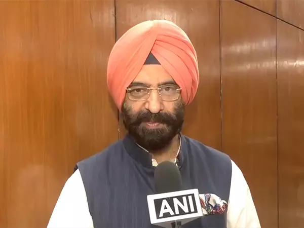 सस्ती मानसिकता: रोहित शर्मा पर कांग्रेस नेता की टिप्पणी पर BJP के मनजिंदर सिरसा सस्ती मानसिकता: रोहित शर्मा पर कांग्रेस नेता की टिप्पणी पर BJP के मनजिंदर सिरसा