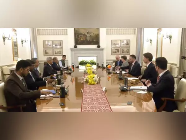 जयशंकर ने Hyderabad हाउस में बेल्जियम के विदेश मंत्री मैक्सिम प्रीवोट से मुलाकात की जयशंकर ने Hyderabad हाउस में बेल्जियम के विदेश मंत्री मैक्सिम प्रीवोट से मुलाकात की