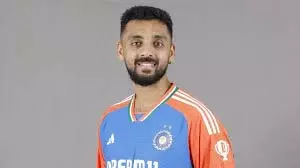 भारत ने न्यूजीलैंड को हराया, वरुण ने पांच विकेट चटकाए भारत ने न्यूजीलैंड को हराया, वरुण ने पांच विकेट चटकाए