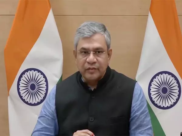 केंद्रीय मंत्री अश्विनी वैष्णव कल IIMC के 56वें दीक्षांत समारोह में शामिल होंगे केंद्रीय मंत्री अश्विनी वैष्णव कल IIMC के 56वें दीक्षांत समारोह में शामिल होंगे