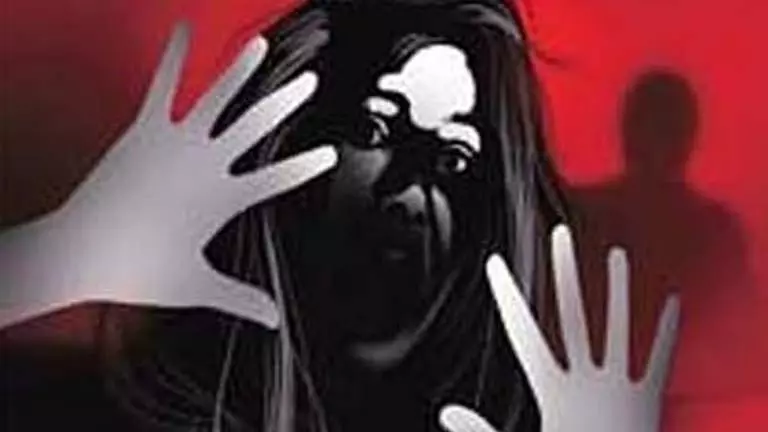 Rourkela में 6 साल की बच्ची से बलात्कार की कोशिश के आरोप में बस हेल्पर हिरासत में Rourkela में 6 साल की बच्ची से बलात्कार की कोशिश के आरोप में बस हेल्पर हिरासत में