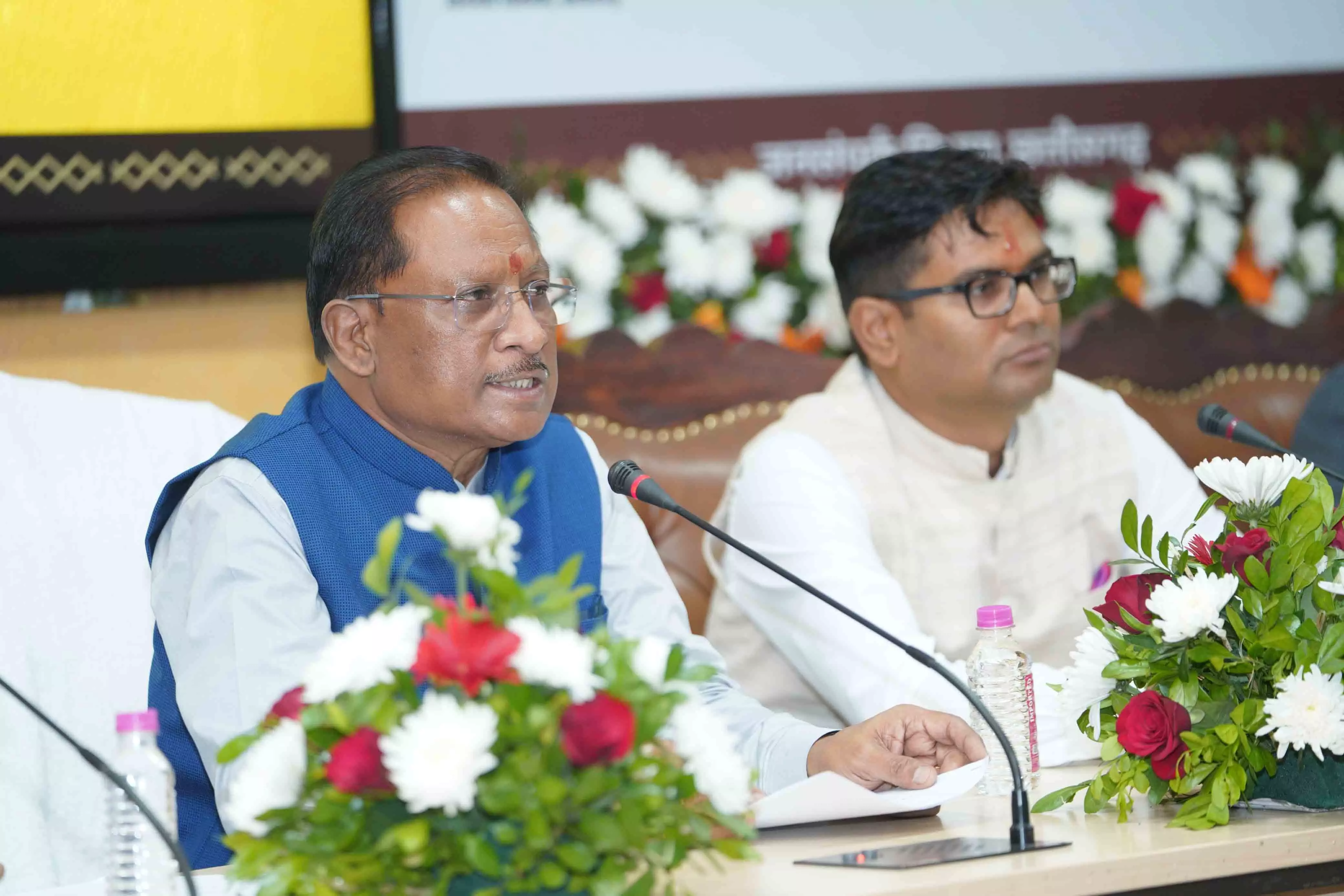 छत्तीसगढ़ का बजट: गाँव-गाँव तक पक्की सड़कें, मोबाइल टावर, शहरों में बढ़ेगी विकास की रफ्तार छत्तीसगढ़ का बजट: गाँव-गाँव तक पक्की सड़कें, मोबाइल टावर, शहरों में बढ़ेगी विकास की रफ्तार