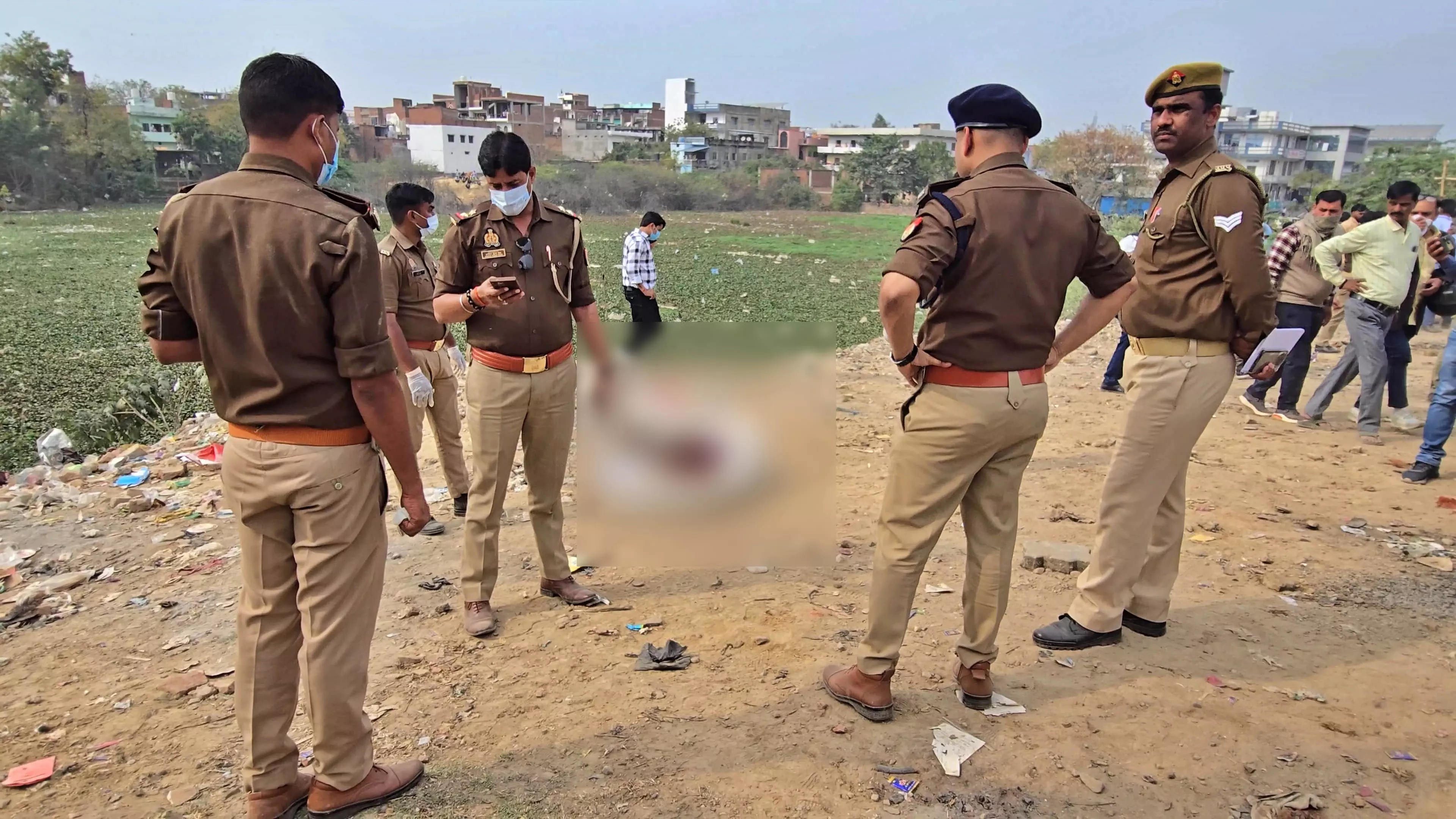 सूटकेस में मिला था लड़की का शव, आरोपी तक ऐसे पहुंची पुलिस, पूरे इलाके में हड़कंप मचा सूटकेस में मिला था लड़की का शव, आरोपी तक ऐसे पहुंची पुलिस, पूरे इलाके में हड़कंप मचा