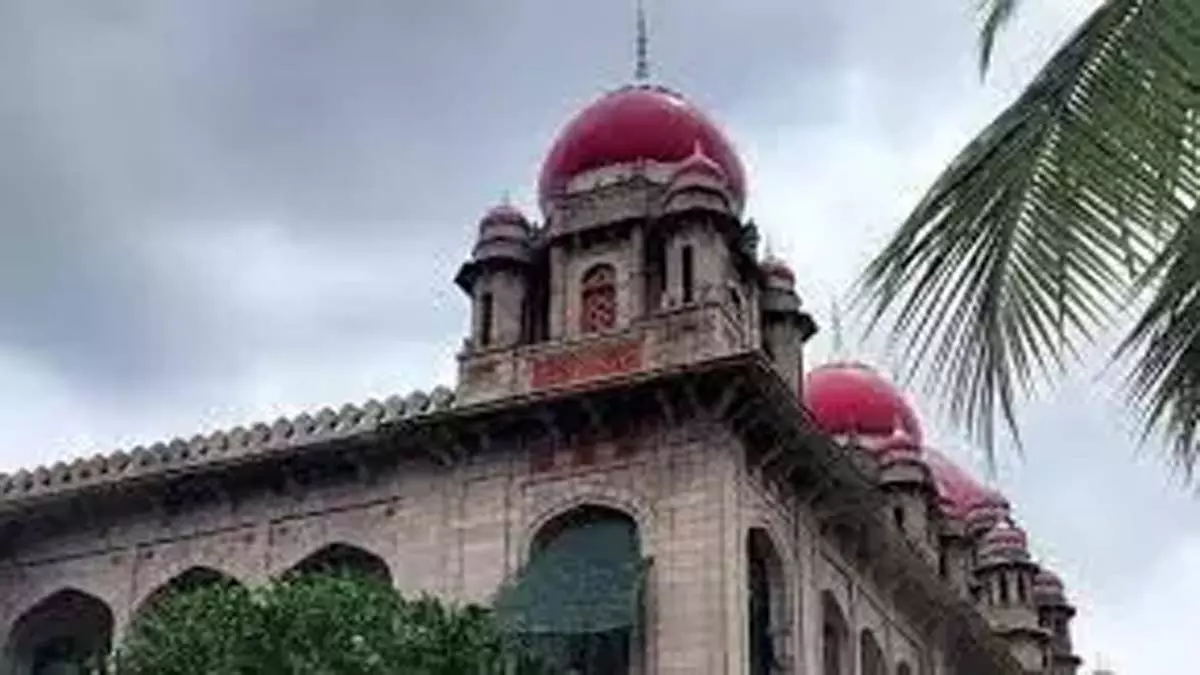 HC ने हनमाकोंडा की हाउसिंग कोऑपरेटिव सोसाइटी को नीतिगत निर्णय न लेने का निर्देश दिया HC ने हनमाकोंडा की हाउसिंग कोऑपरेटिव सोसाइटी को नीतिगत निर्णय न लेने का निर्देश दिया