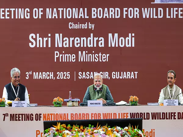 महत्वपूर्ण विचार-विमर्श...: गिर में राष्ट्रीय वन्यजीव बोर्ड की बैठक के बाद PM Modi महत्वपूर्ण विचार-विमर्श...: गिर में राष्ट्रीय वन्यजीव बोर्ड की बैठक के बाद PM Modi
