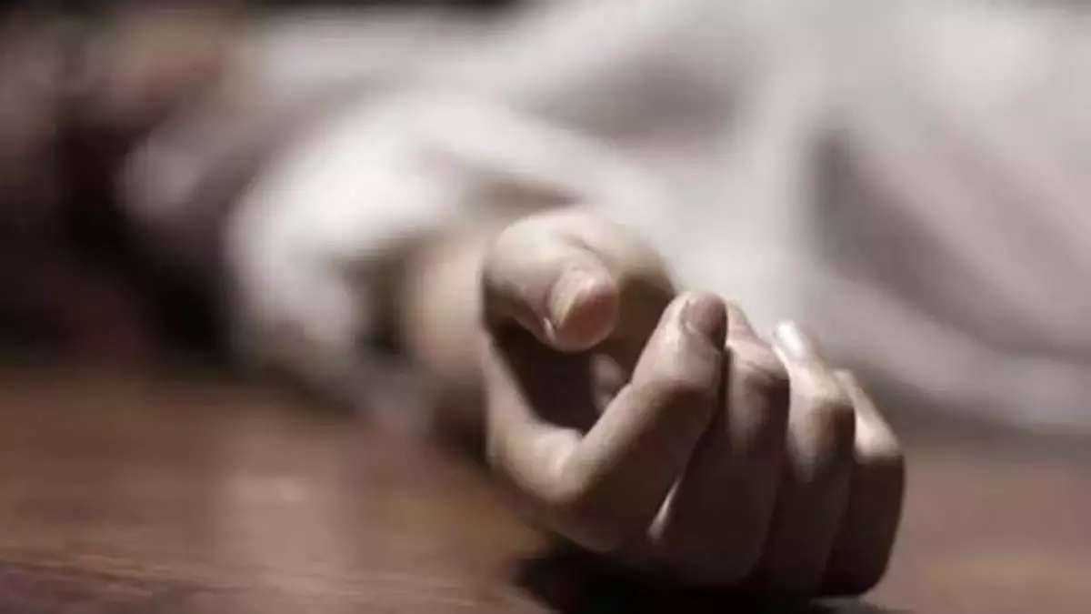 CRIME: थूथुकुडी में बुजुर्ग महिला और बेटी की हत्या CRIME: थूथुकुडी में बुजुर्ग महिला और बेटी की हत्या