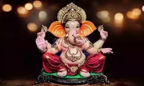 Vinayak Chaturthi Upay: विनायक चतुर्थी पर आज करें ये सरल उपाय, गणेश जी के आशीर्वाद से जीवन बनेगा सुखी और समृद्ध
