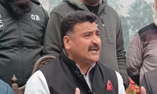 चुनावी राजनीति में एसआरओ-43 को शामिल न करें: एजेकेपीसी अध्यक्ष चुनावी राजनीति में एसआरओ-43 को शामिल न करें: एजेकेपीसी अध्यक्ष