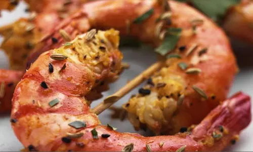 Recipe: जानिए घर में कैसे बनाये झींगा मच्छी