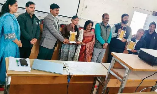 कैम्पस नोट्स: डॉ. सी.वी. रमन को याद किया गया