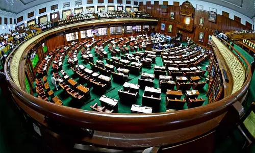 विधानमंडल का बजट सत्र आज से: आंतरिक कलह के बीच सदन की तैयारियां जोरों पर विधानमंडल का बजट सत्र आज से: आंतरिक कलह के बीच सदन की तैयारियां जोरों पर
