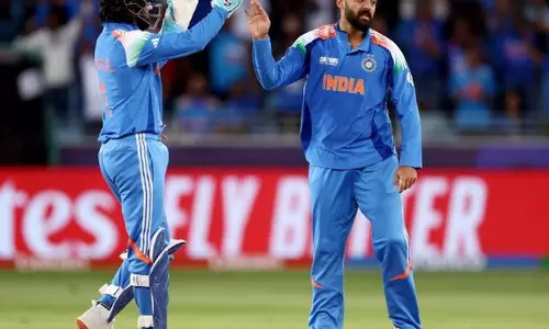अक्षर पटेल ने Varun Chakravarthy के मैच जीतने वाले स्पेल की सराहना की