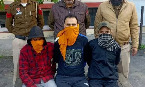 पुलिस, नागरिक प्रशासन ड्रग तस्करों की पहचान कर उनके घरों को ध्वस्त करेगा पुलिस, नागरिक प्रशासन ड्रग तस्करों की पहचान कर उनके घरों को ध्वस्त करेगा