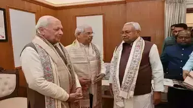 Patna: राज्यपाल आरिफ मोहम्मद खान मुख्यमंत्री नीतीश कुमार से मिलने मुख्यमंत्री आवास पहुंचे
