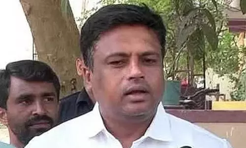 यह नट बोल्ट टाइट है: विधायक रवि गनीगा ने फिल्म उद्योग के अध्यक्ष को दी चेतावनी