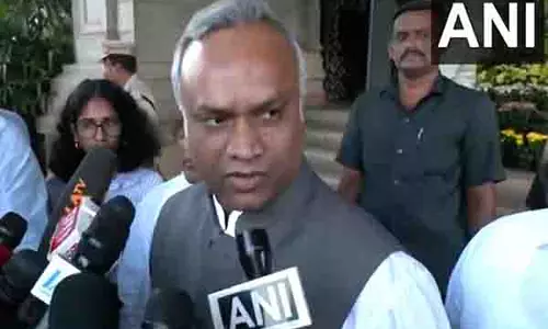 हाईकमान तय करेगा: कांग्रेस नेता द्वारा डीके शिवकुमार को सीएम बनाने का समर्थन करने पर Priyank Kharge हाईकमान तय करेगा: कांग्रेस नेता द्वारा डीके शिवकुमार को सीएम बनाने का समर्थन करने पर Priyank Kharge