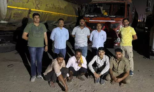 Surat में टैंकर से केमिकल चोरी करने वाले रैकेट का भंडाफोड़, ड्राइवर-चौकीदार समेत 4 गिरफ्तार