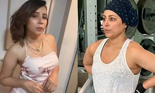 रोज़लिन खान ने हिना खान से फिर पूछा सवाल रोज़लिन खान ने हिना खान से फिर पूछा सवाल