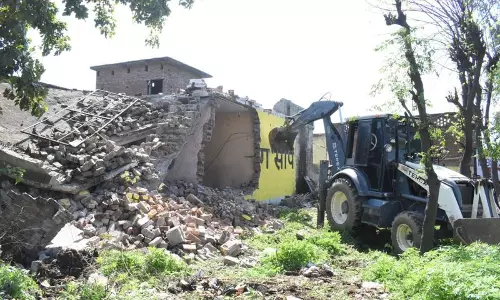 Punjab :  जालंधर में दो तस्करों के घर ध्वस्त
