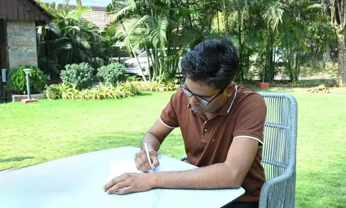 ओपी चौधरी ने इतिहास रचा, भारत में पहली बार किसी मंत्री ने हस्तलिखित बजट पेश किए