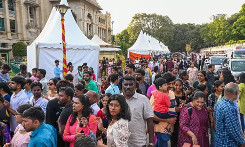 Karnataka: विधान सौधा परिसर में सार्वजनिक पुस्तक मेला आयोजित किया गया