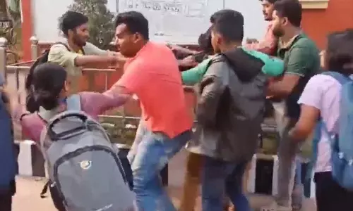 विश्वविद्यालयों में SFI द्वारा हड़ताल लागू करने पर वामपंथी-TMCP कार्यकर्ताओं के बीच झड़प