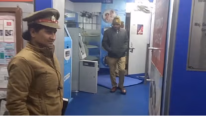Meerut: एटीएम में कैश डालने वाले ने ही की 68 लाख की चोरी, पुलिस ने किया खुलासा