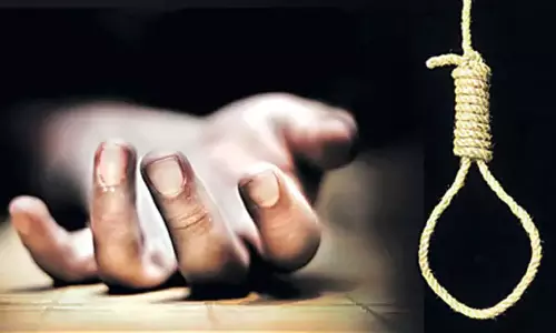 Andhra : पति की मौत का सदमा बर्दाश्त न कर पाने पर पत्नी ने फांसी लगाकर आत्महत्या कर ली
