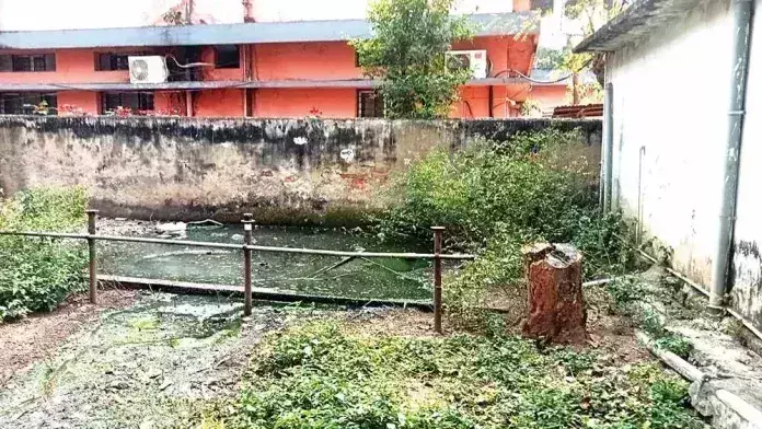 DC दीमापुर कार्यालय में स्वच्छता संकट चिंता का विषय DC दीमापुर कार्यालय में स्वच्छता संकट चिंता का विषय