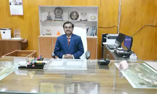 IAS महादेव कावरे ने पंडित सुंदरलाल शर्मा मुक्त विश्वविद्यालय के कुलपति का पदभार संभाला