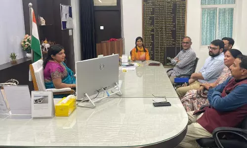 Madhopur: जिला कलेक्टर ने पूर्ण सावधानी के साथ बोर्ड परीक्षा सम्पन्न Madhopur: जिला कलेक्टर ने पूर्ण सावधानी के साथ बोर्ड परीक्षा सम्पन्न