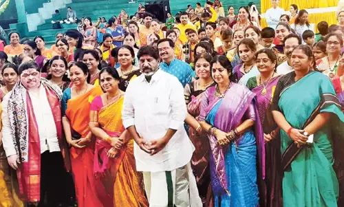 Telangana : रंगमंच कलाकारों के लिए पुरस्कार Telangana : रंगमंच कलाकारों के लिए पुरस्कार