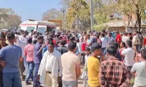 4 लोगों की मौत 7 गंभीर, डंपर और ऑटो की भिड़ंत के बाद चीख-पुकार मच गई