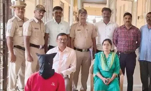 Karnataka: निवेशकों से 5.8 लाख रुपये की ठगी करने वाला जालसाज गिरफ्तार