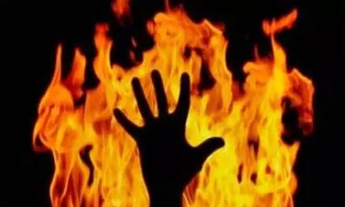 Tamil Nadu: बोर्ड परीक्षा के दिन 12वीं की छात्रा ने की आत्महत्या की कोशिश Tamil Nadu: बोर्ड परीक्षा के दिन 12वीं की छात्रा ने की आत्महत्या की कोशिश
