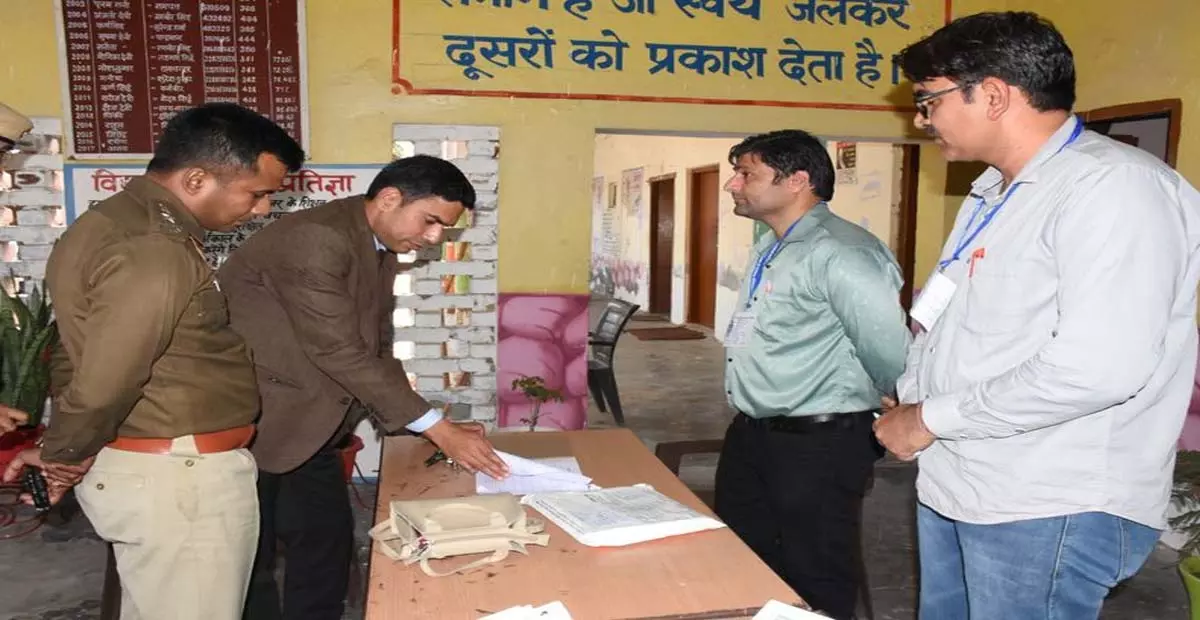 Haryana: झज्जर में परीक्षा केंद्र के पास खड़े छह वाहन जब्त Haryana: झज्जर में परीक्षा केंद्र के पास खड़े छह वाहन जब्त