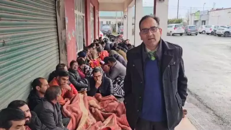 बीजीएसबीयू के शिक्षकों ने ‘आमरण अनशन’ की घोषणा की बीजीएसबीयू के शिक्षकों ने ‘आमरण अनशन’ की घोषणा की