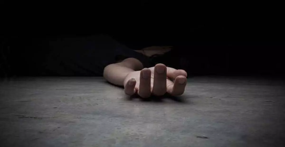 Himachal: हमीरपुर कॉलेज में छात्र ने की आत्महत्या Himachal: हमीरपुर कॉलेज में छात्र ने की आत्महत्या