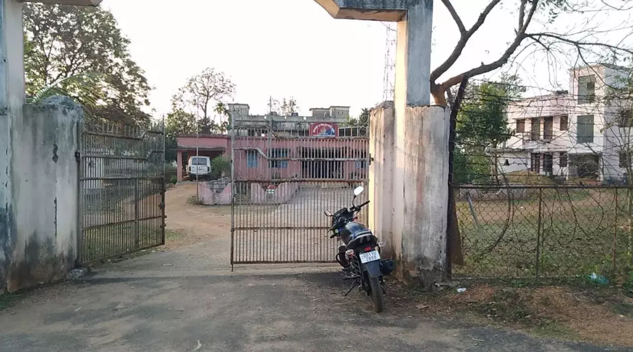 Odisha: व्यक्ति ने अपने पिता का सिर कलम कर दिया कटे सिर के साथ पुलिस स्टेशन में आत्मसमर्पण कर दिया Odisha: व्यक्ति ने अपने पिता का सिर कलम कर दिया कटे सिर के साथ पुलिस स्टेशन में आत्मसमर्पण कर दिया
