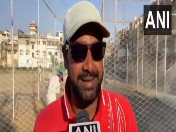 CT 2025: ऑस्ट्रेलिया के खिलाफ सेमीफाइनल मुकाबले से पहले क्रिकेट प्रशंसक भारत का उत्साहवर्धन कर रहे CT 2025: ऑस्ट्रेलिया के खिलाफ सेमीफाइनल मुकाबले से पहले क्रिकेट प्रशंसक भारत का उत्साहवर्धन कर रहे