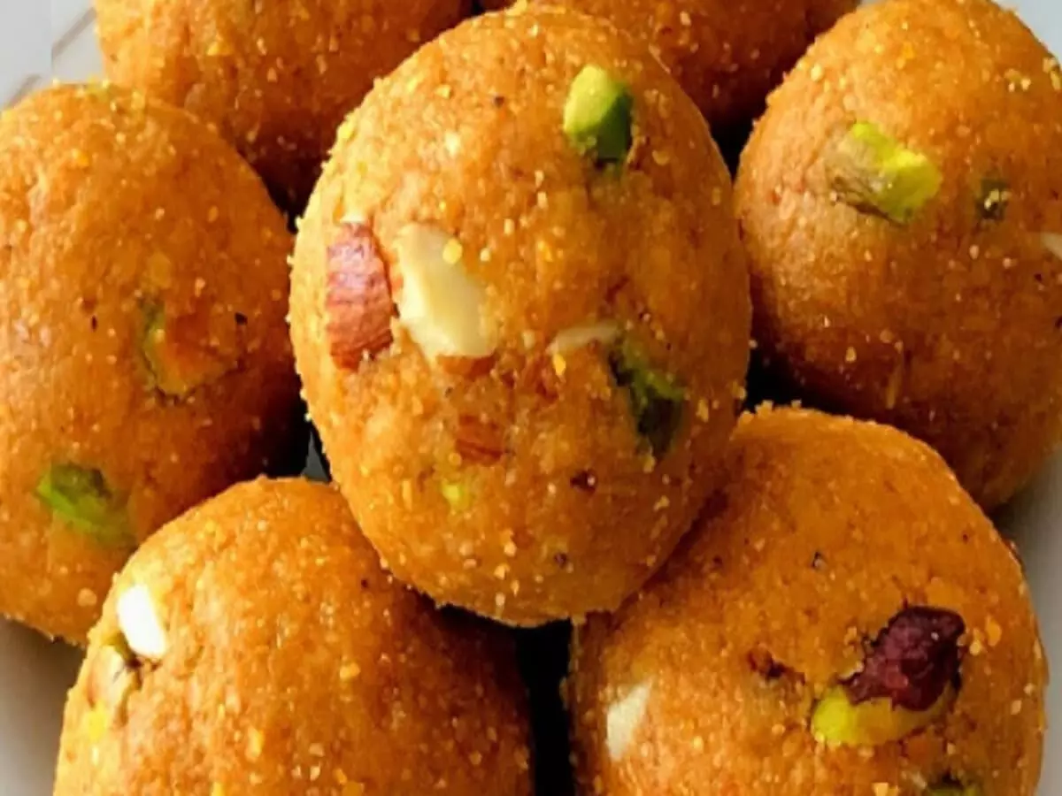 मूंग दाल लड्डू रेसिपी मूंग दाल लड्डू रेसिपी