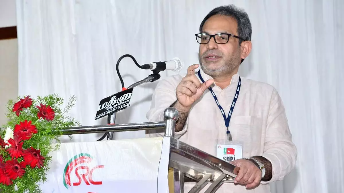 ED ने PFI मनी लॉन्ड्रिंग मामले में एमके फैजी को गिरफ्तार किया ED ने PFI मनी लॉन्ड्रिंग मामले में एमके फैजी को गिरफ्तार किया