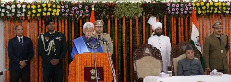 पूर्ण राज्य का दर्जा प्राथमिकता, सरकार हितधारकों के साथ बातचीत कर रही: L-G Sinha पूर्ण राज्य का दर्जा प्राथमिकता, सरकार हितधारकों के साथ बातचीत कर रही: L-G Sinha