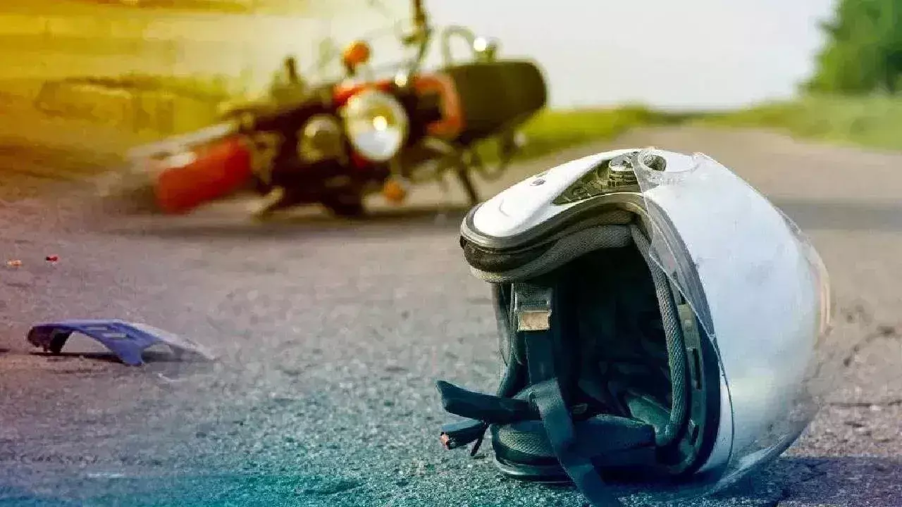 Jaunpur: सड़क हादसे में 12वीं के छात्र की दर्दनाक मौत Jaunpur: सड़क हादसे में 12वीं के छात्र की दर्दनाक मौत