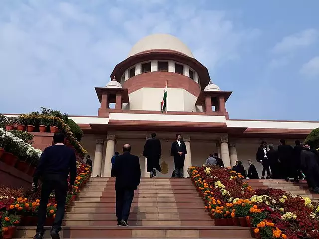 लॉन्ड्री उद्योग भी फैक्ट्री एक्ट के दायरे में आएगा: Supreme Court लॉन्ड्री उद्योग भी फैक्ट्री एक्ट के दायरे में आएगा: Supreme Court